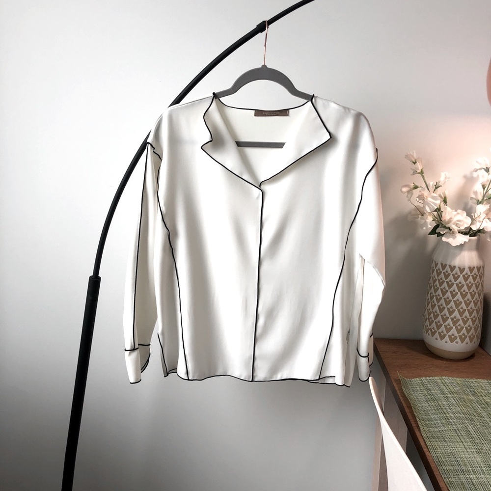 Elegant blouse with lining